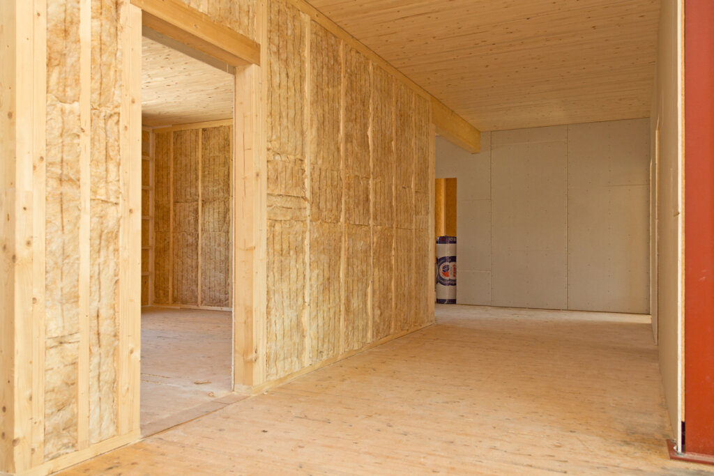 Kindertagesstätte „Stadtspatzen“ in Wismar: Einblasdämmung und Holzrahmenbau mit URSA Mineralwolle