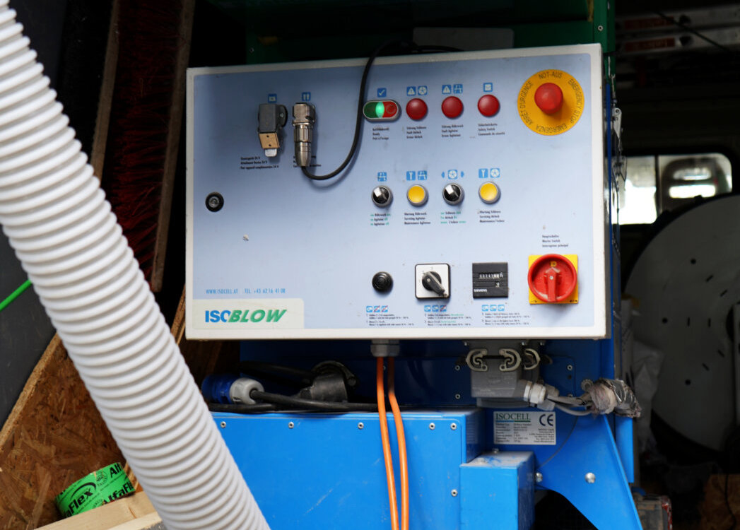 Energy-efficient renovation with blow-in insulation from URSA